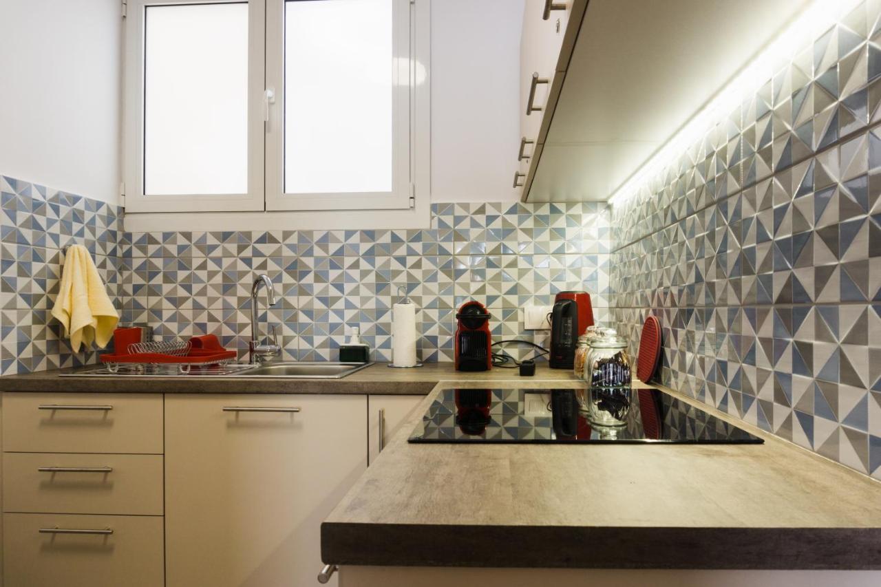 Comfort Zone Apartment In The Heart Of Athen Exterior foto